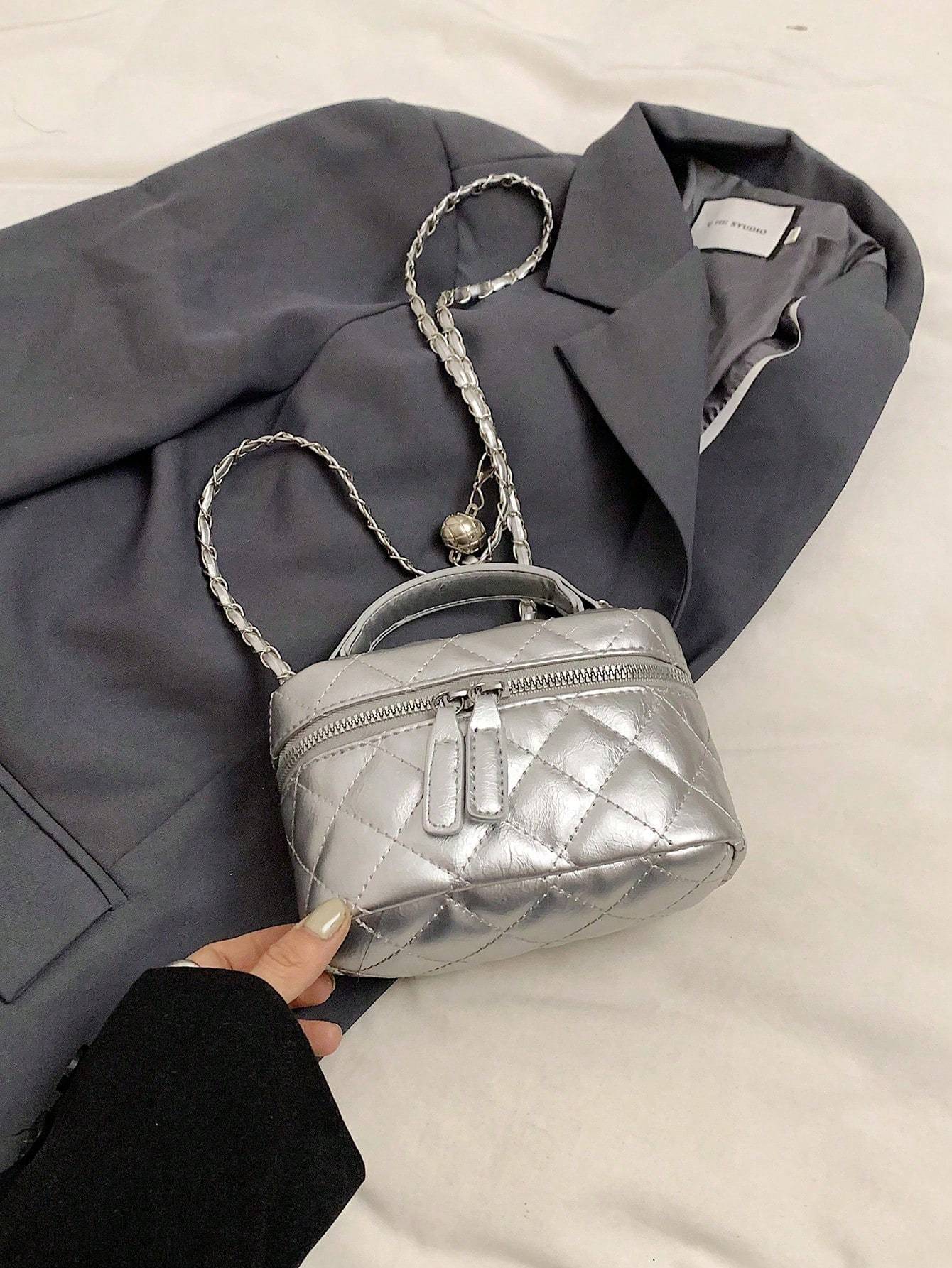 Luxury Mini Diamond Chain Handbag – Silver Edition ✨