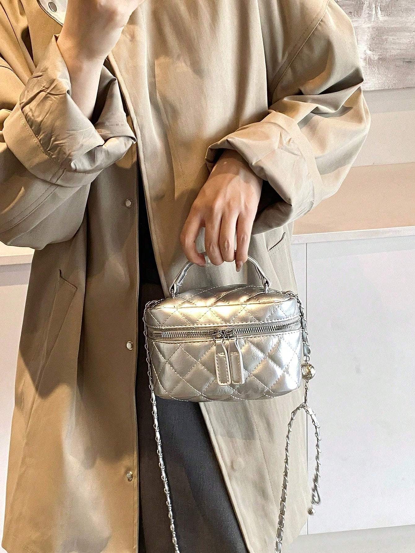 Luxury Mini Diamond Chain Handbag – Silver Edition ✨