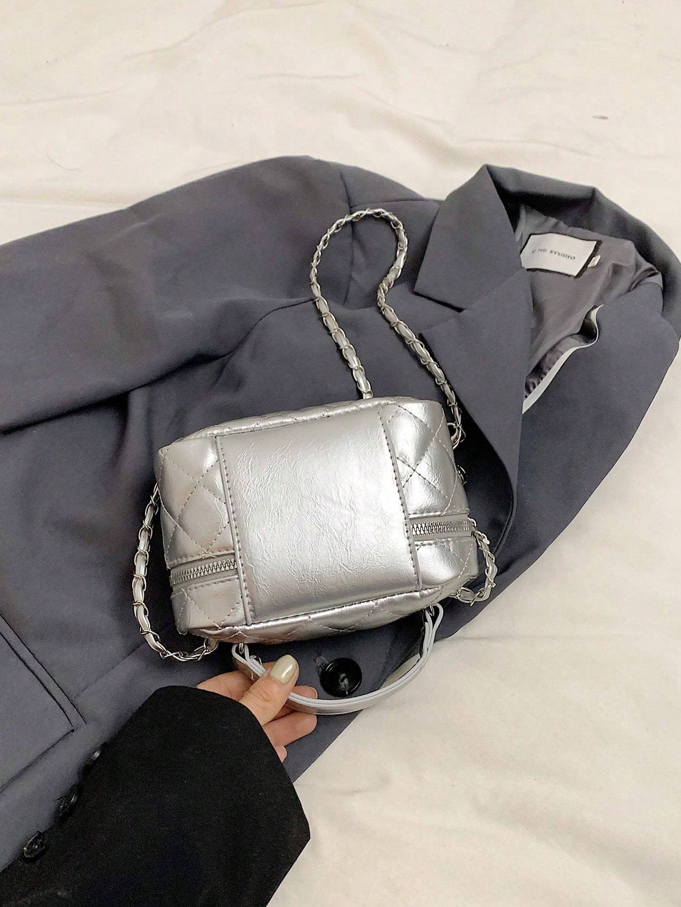 Luxury Mini Diamond Chain Handbag – Silver Edition ✨